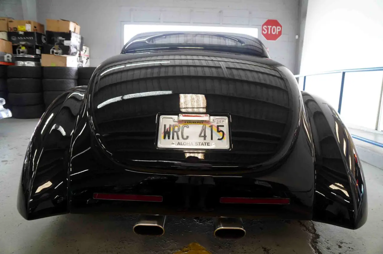 Detailed car image