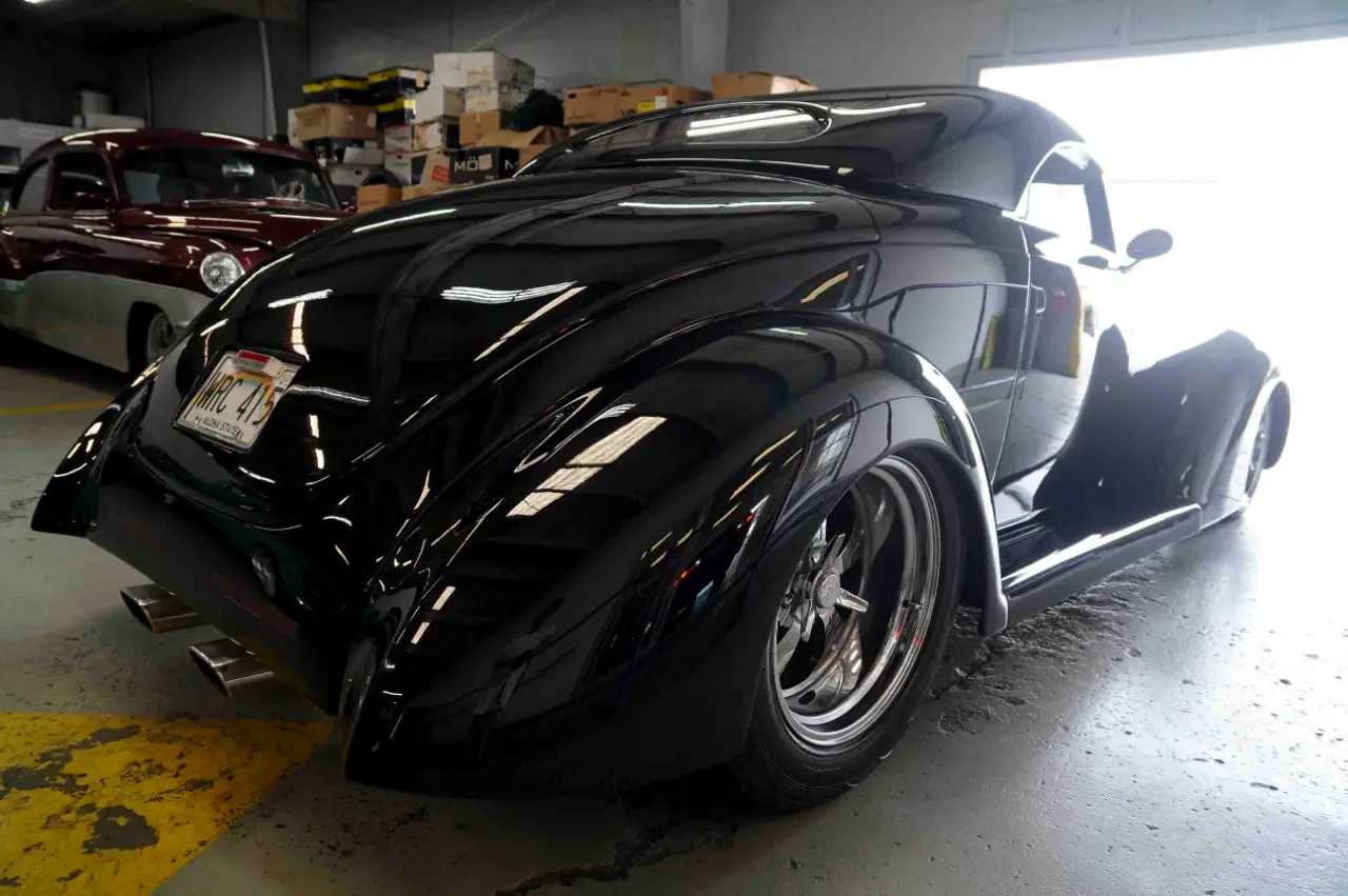 Detailed car image