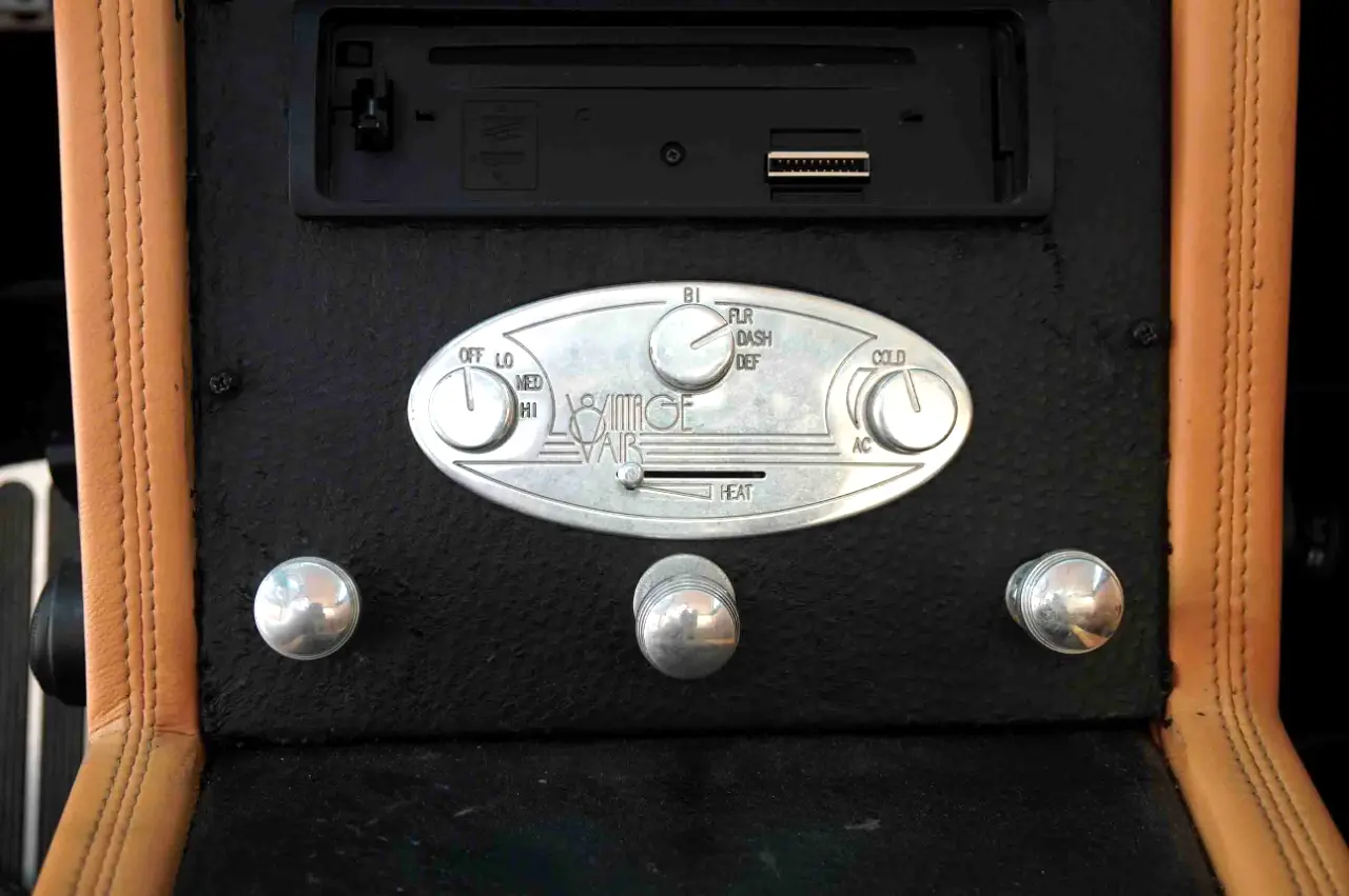 Detailed car image