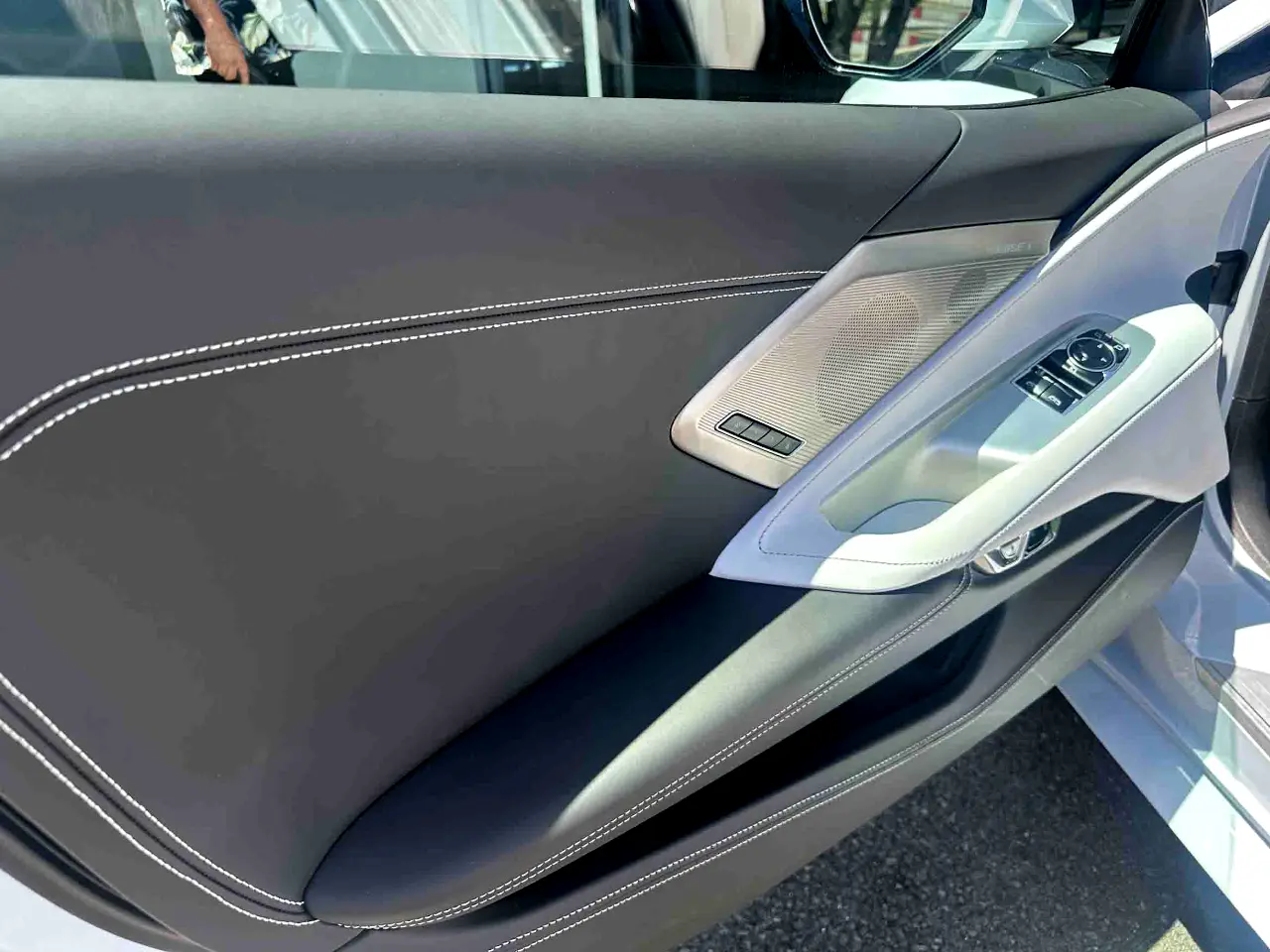 Detailed car image