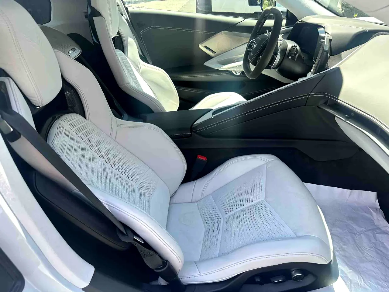 Detailed car image