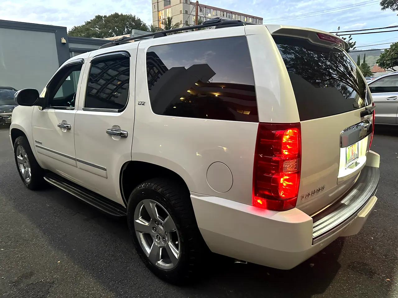 Detailed car image