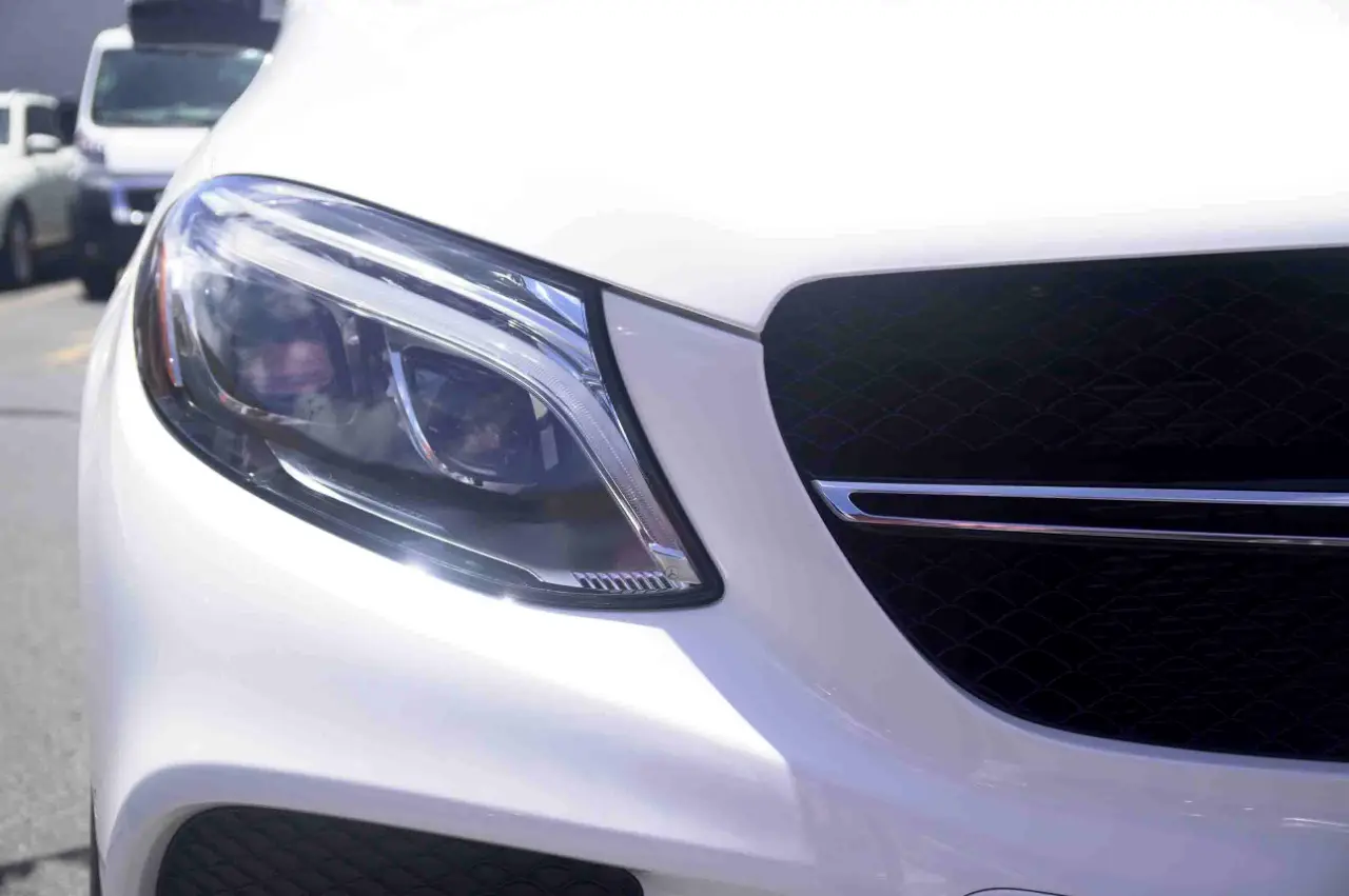 Detailed car image