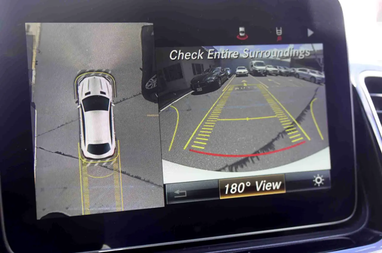 Detailed car image