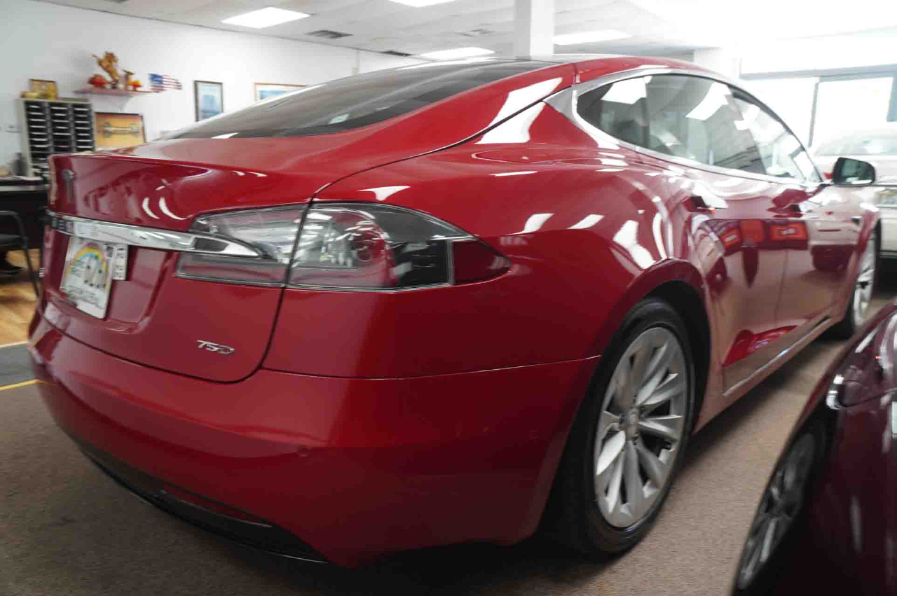Detailed car image