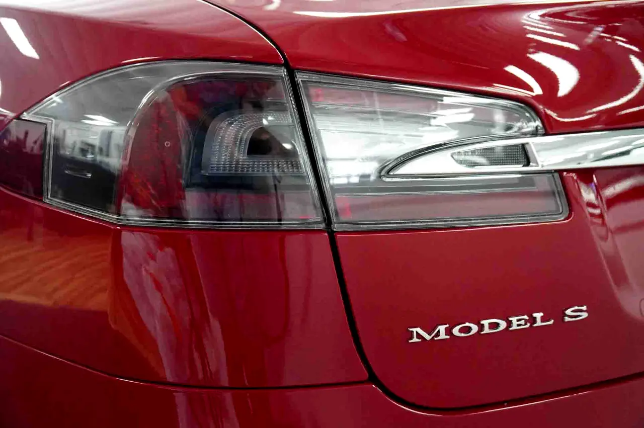 Detailed car image