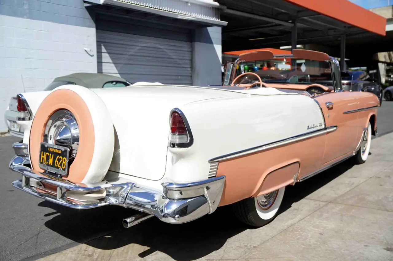 Detailed car image