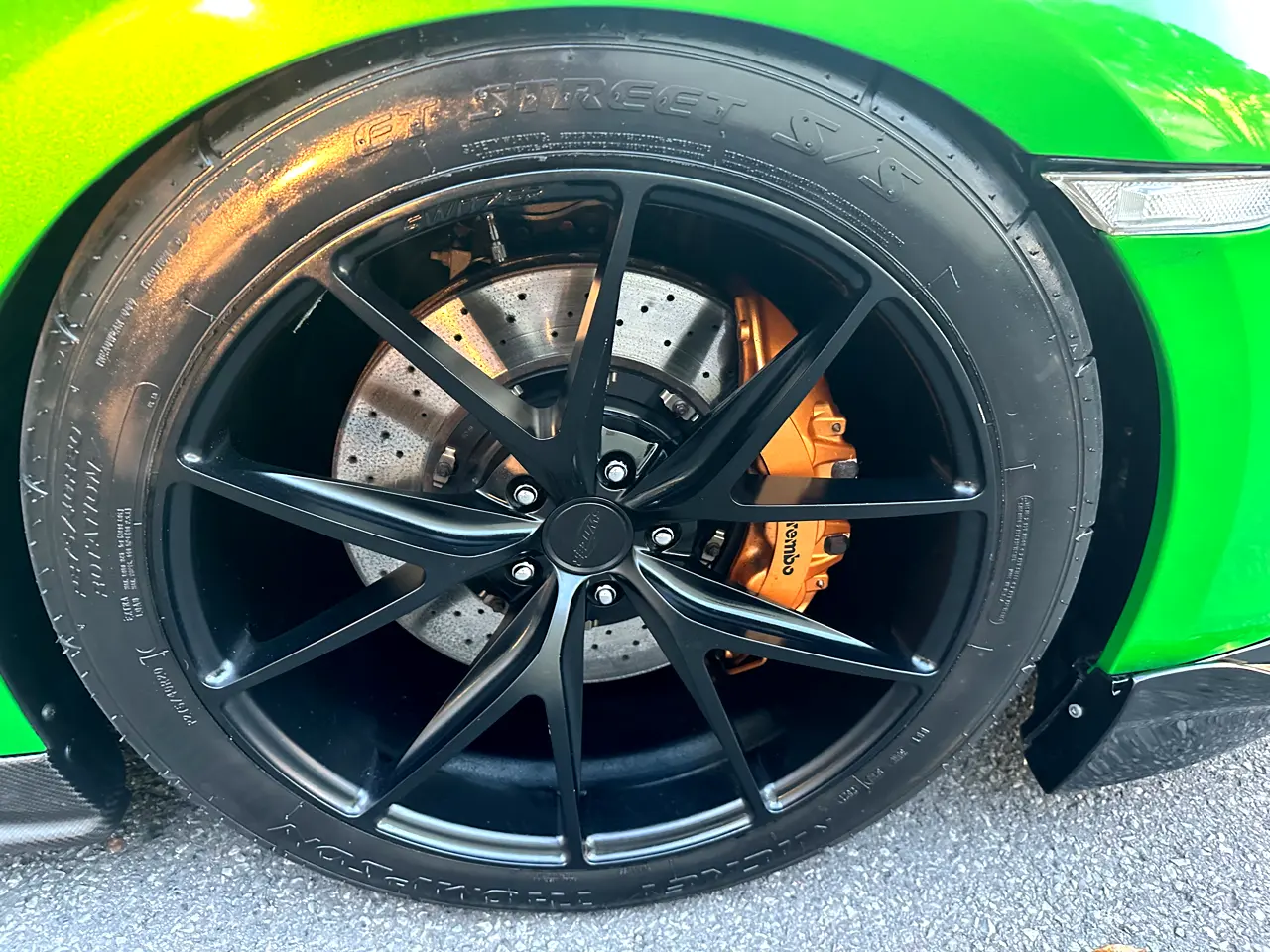 Detailed car image
