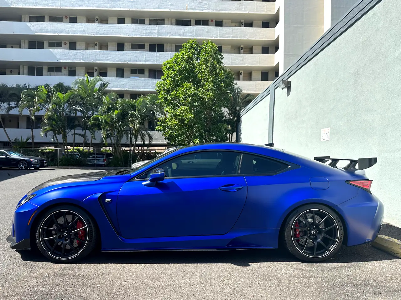 Detailed car image