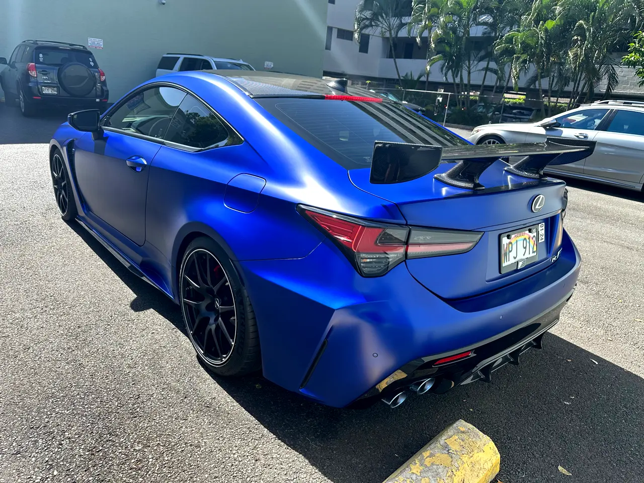 Detailed car image