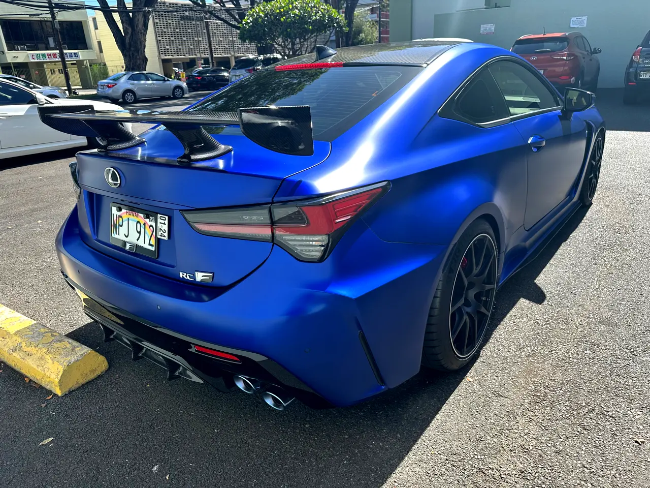 Detailed car image