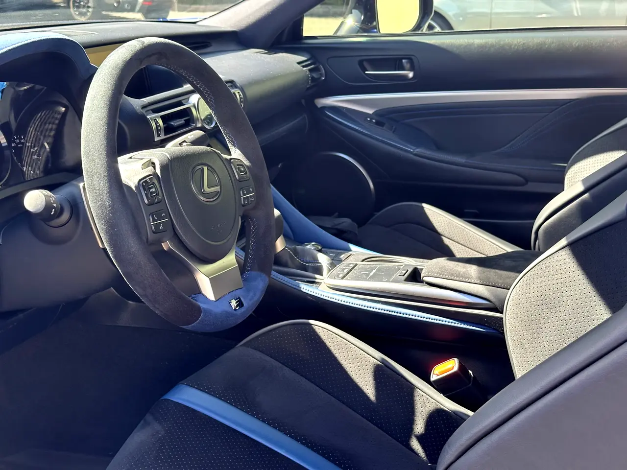 Detailed car image