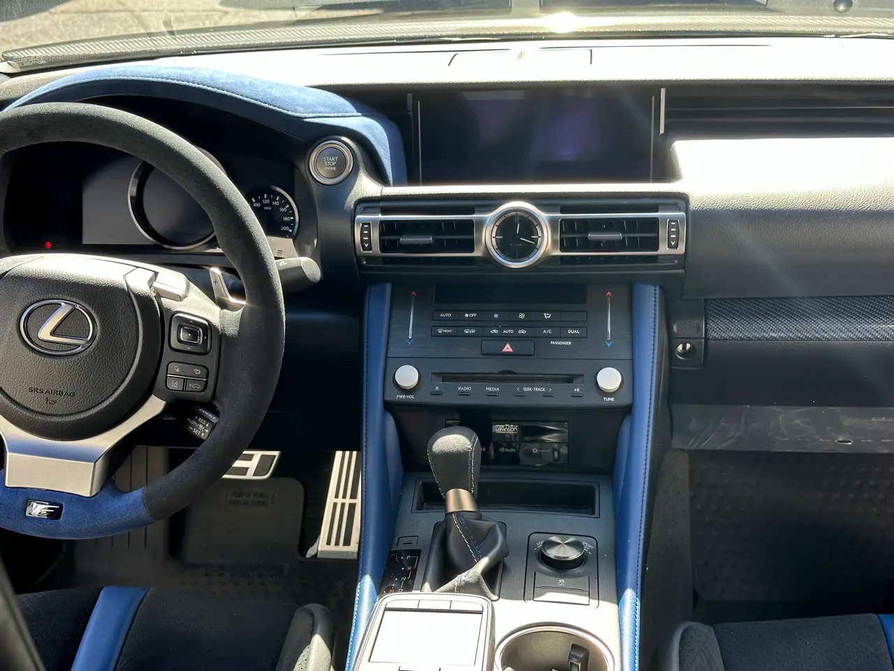Detailed car image