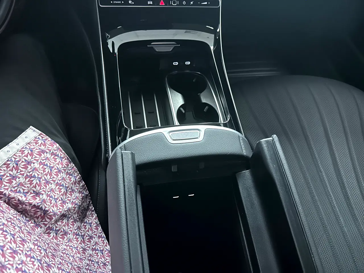 Detailed car image