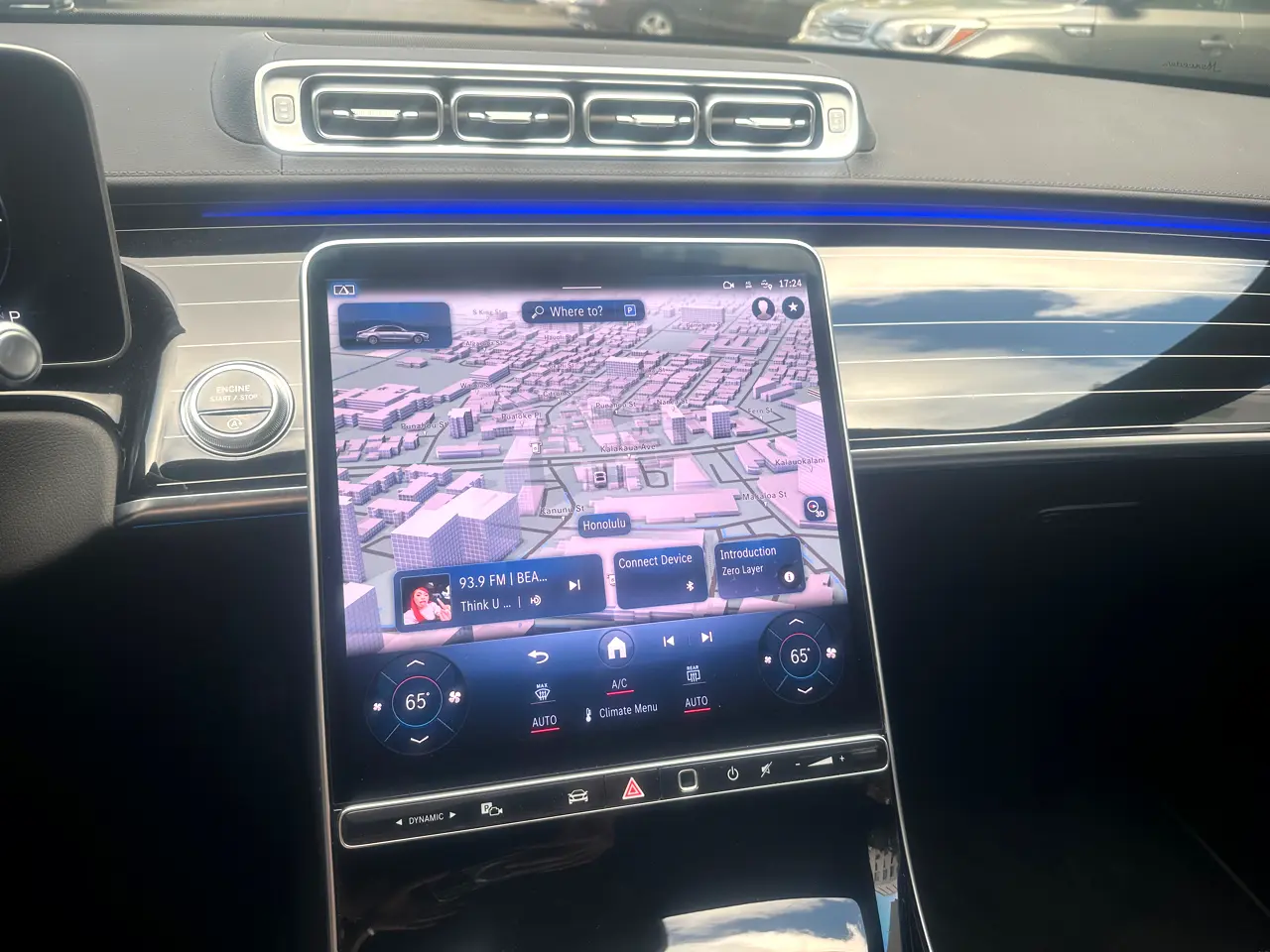 Detailed car image