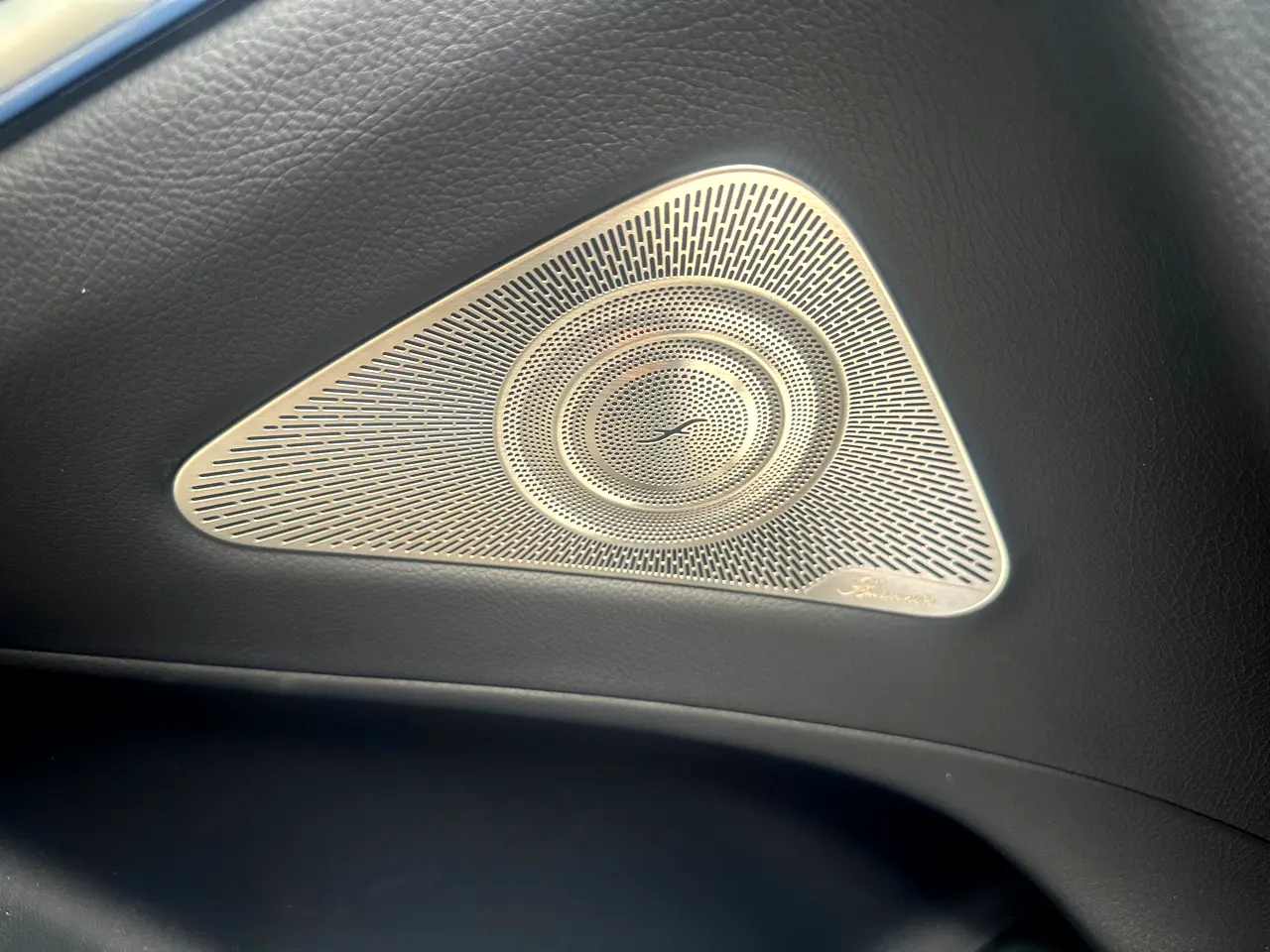Detailed car image