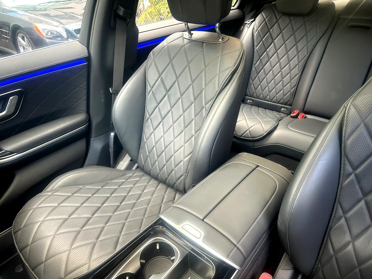 Detailed car image