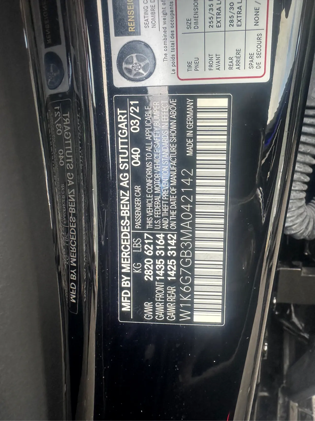 Detailed car image