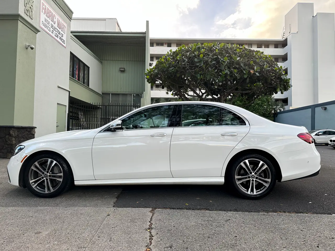Detailed car image