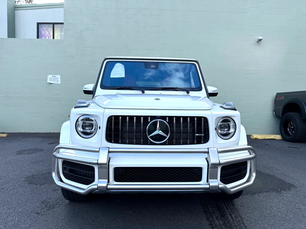 Detailed car image