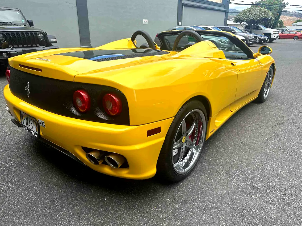 Detailed car image
