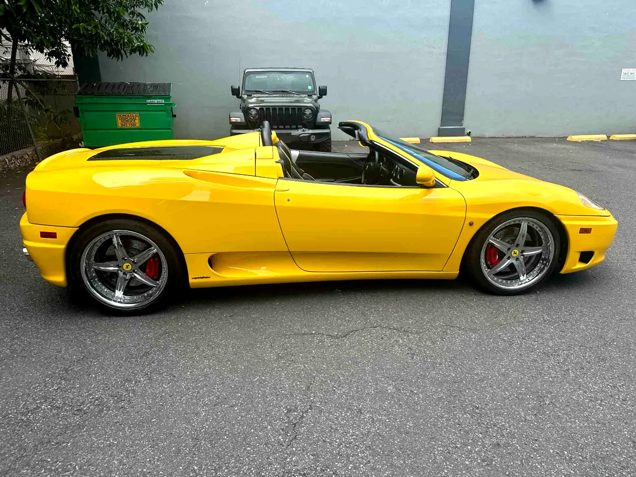 Detailed car image